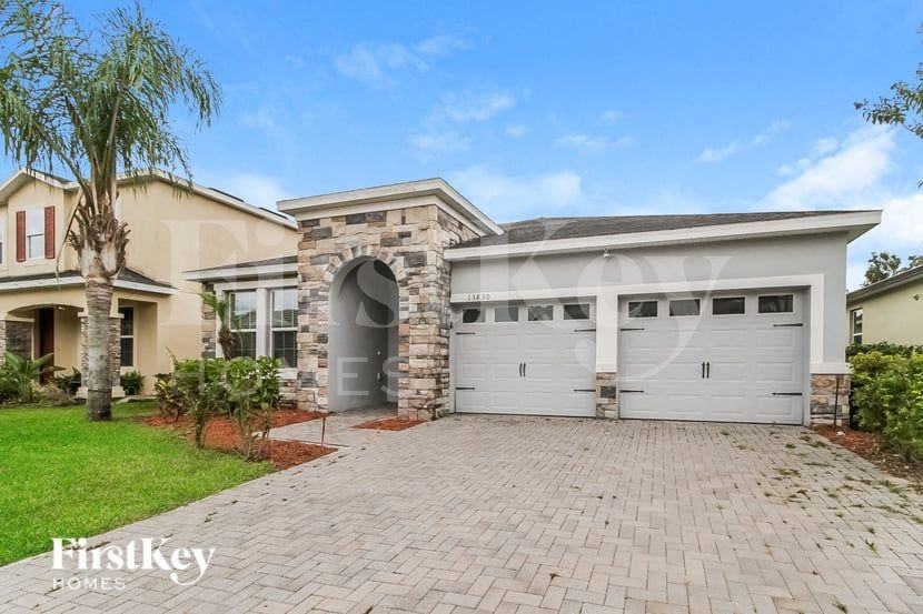 13830 Pickett Reserve Ct - Photo 2 of 15