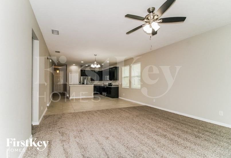 13830 Pickett Reserve Ct - Photo 3 of 15