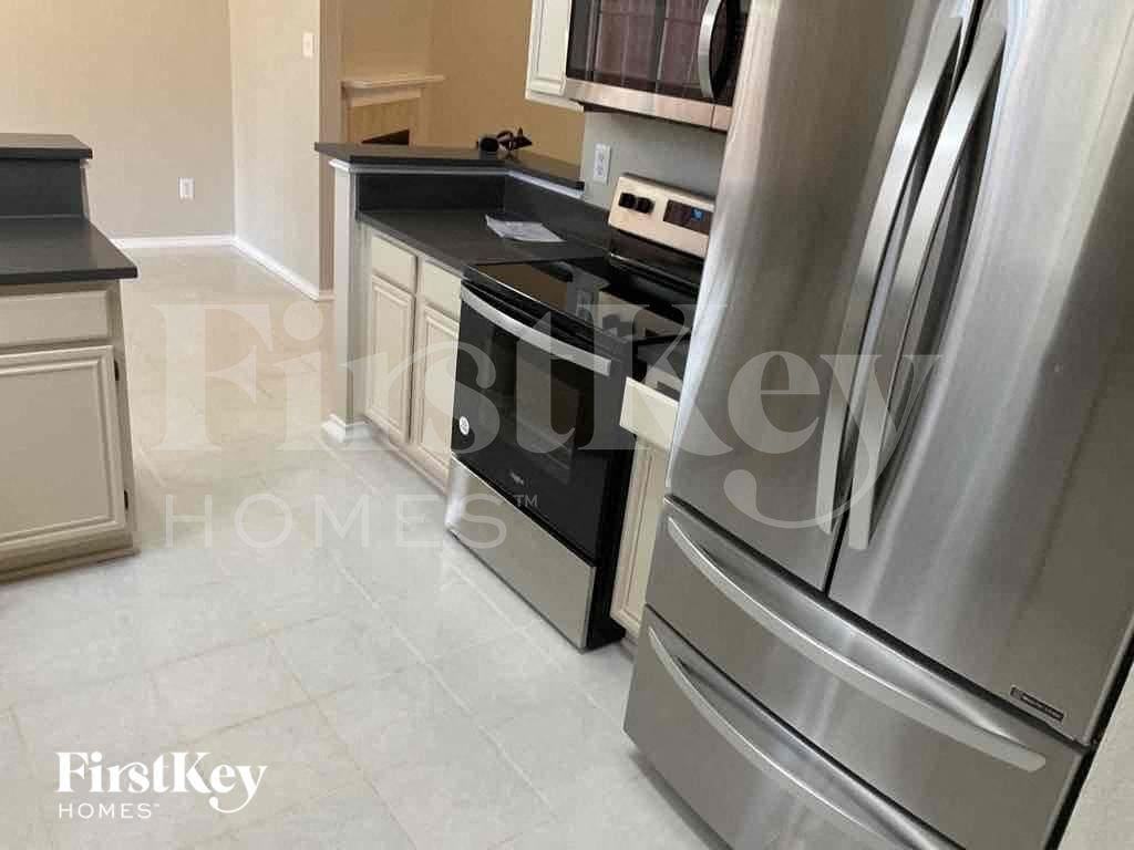 10116 Concord Dr - Photo 4 of 8