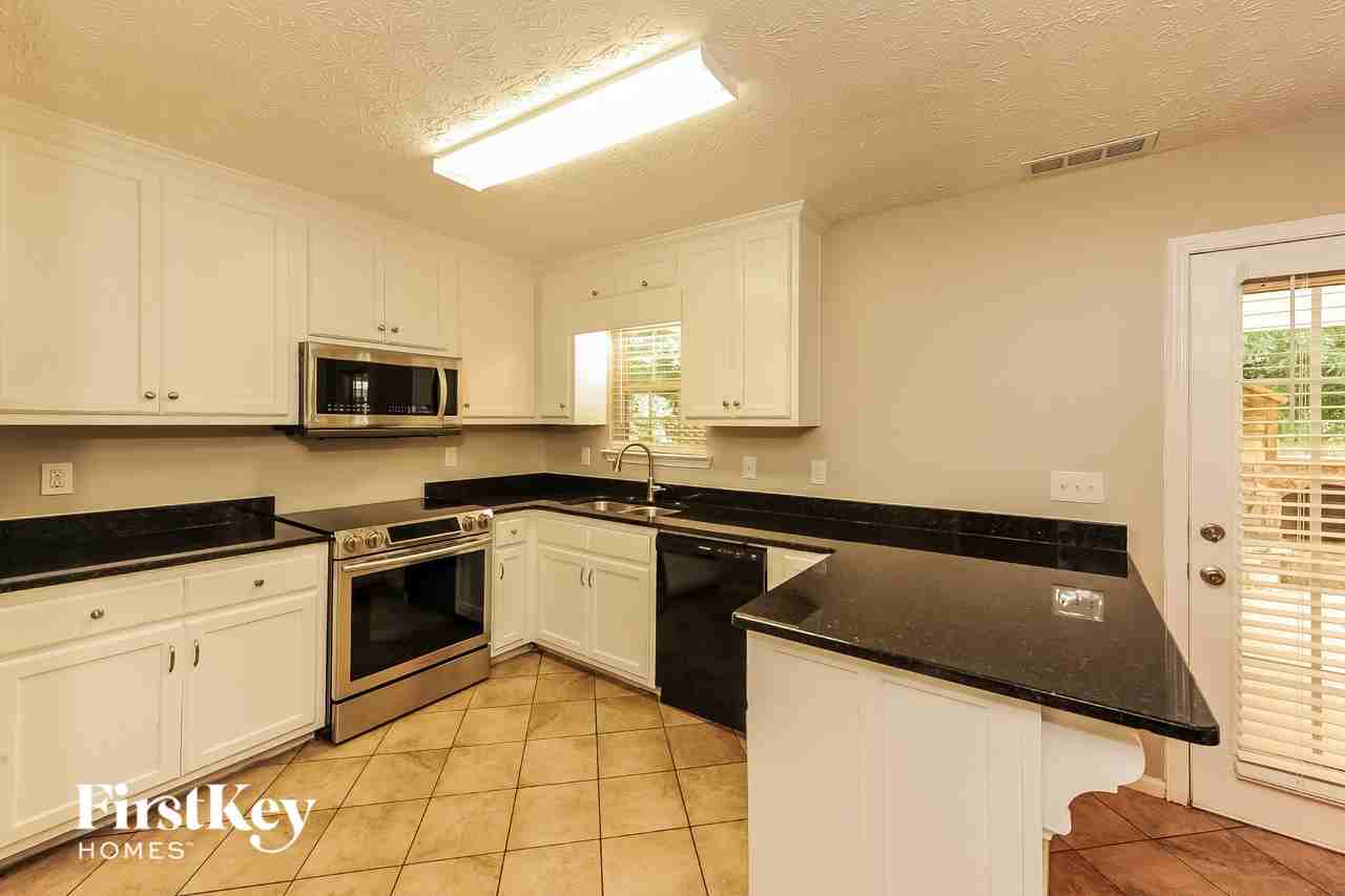 4445 Waterman Dr - Photo 6 of 15