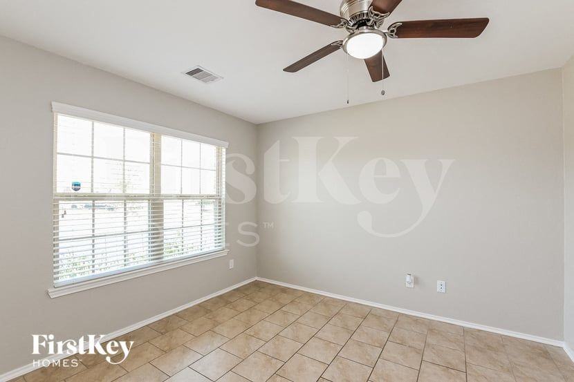 2734 Gold Flake Terrace Rd - Photo 4 of 15