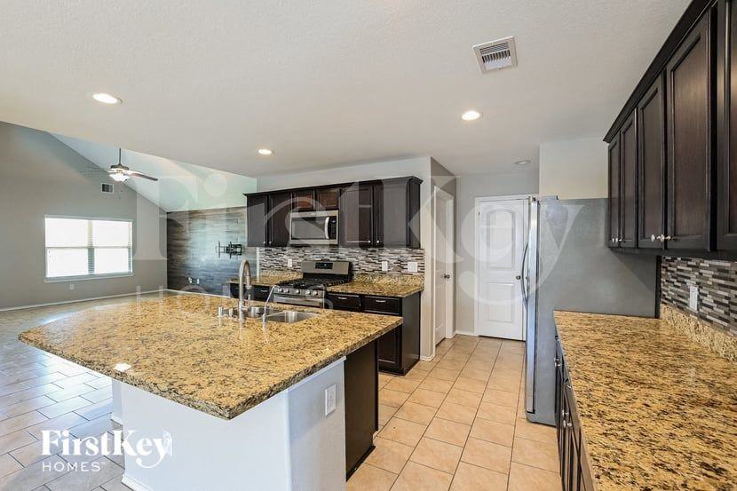 2734 Gold Flake Terrace Rd - Photo 5 of 15