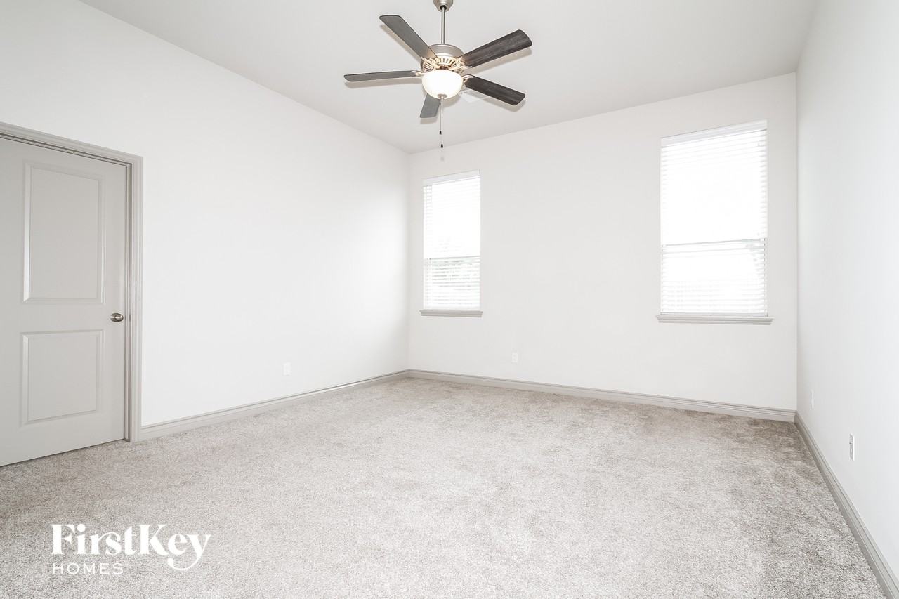 1628 Sw 159th St - Photo 6 of 15