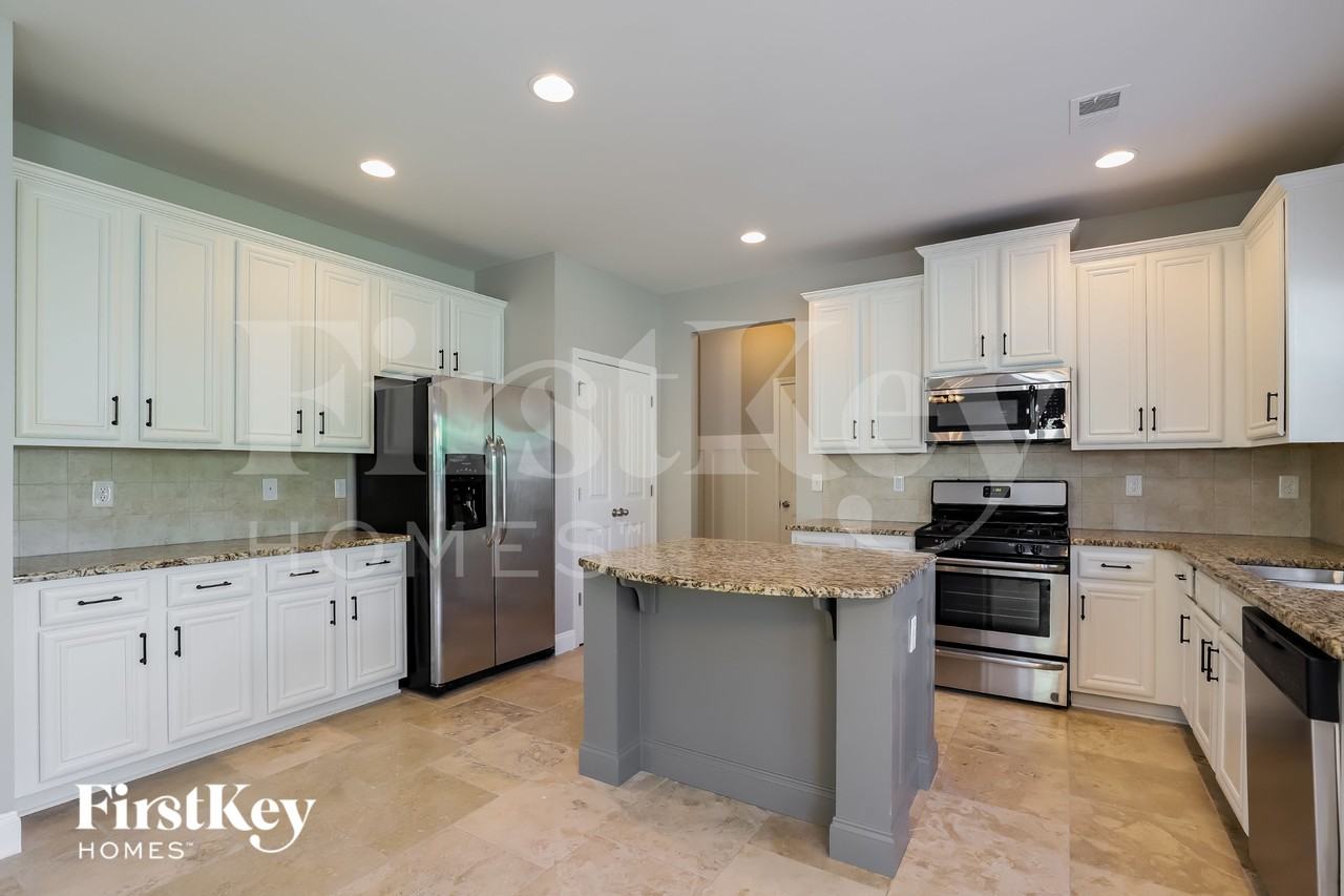 5931 Lexington Way - Photo 6 of 15