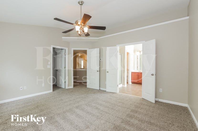 1530 Hedington Cir - Photo 6 of 15