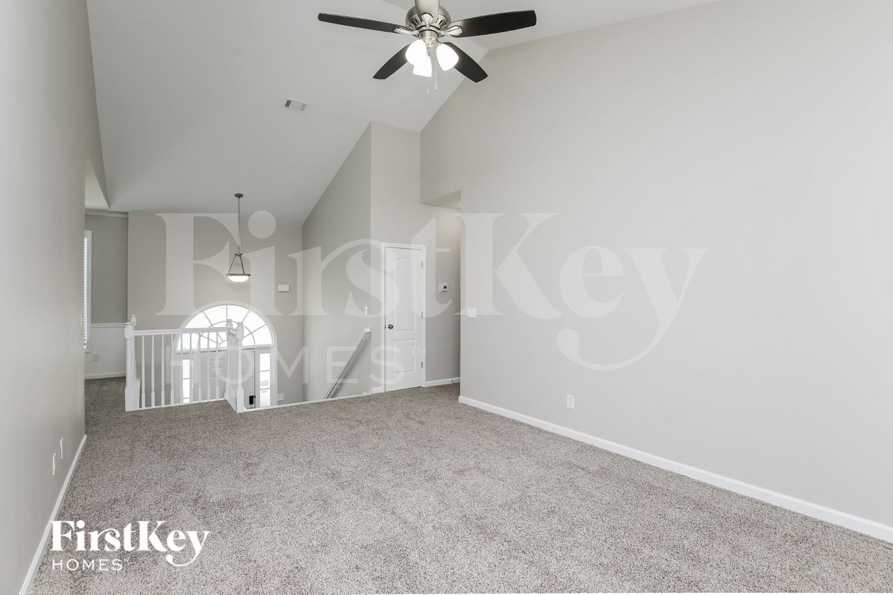 731 Mallard Dr - Photo 4 of 15