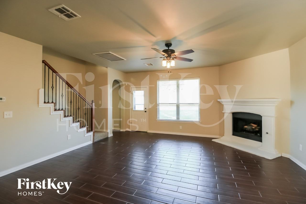9708 Allie Hope Ln - Photo 3 of 15