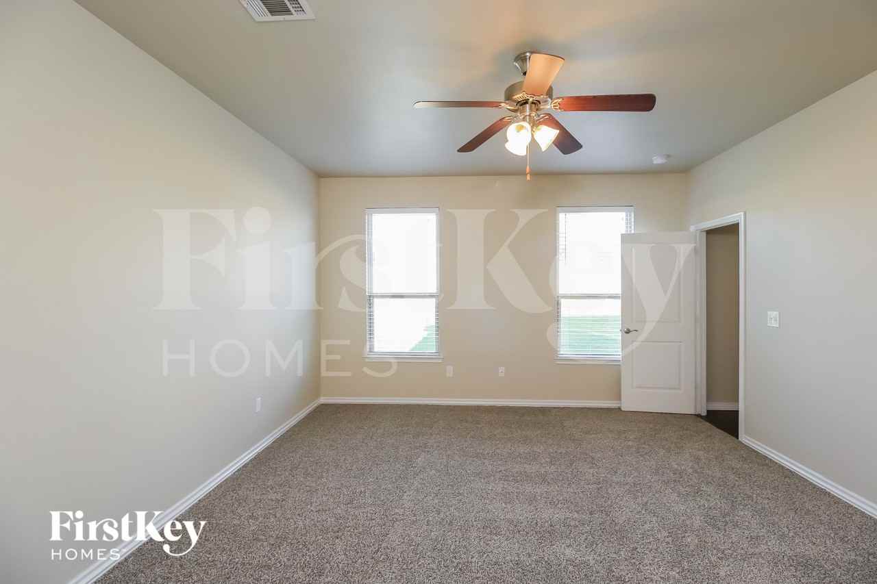 9708 Allie Hope Ln - Photo 7 of 15