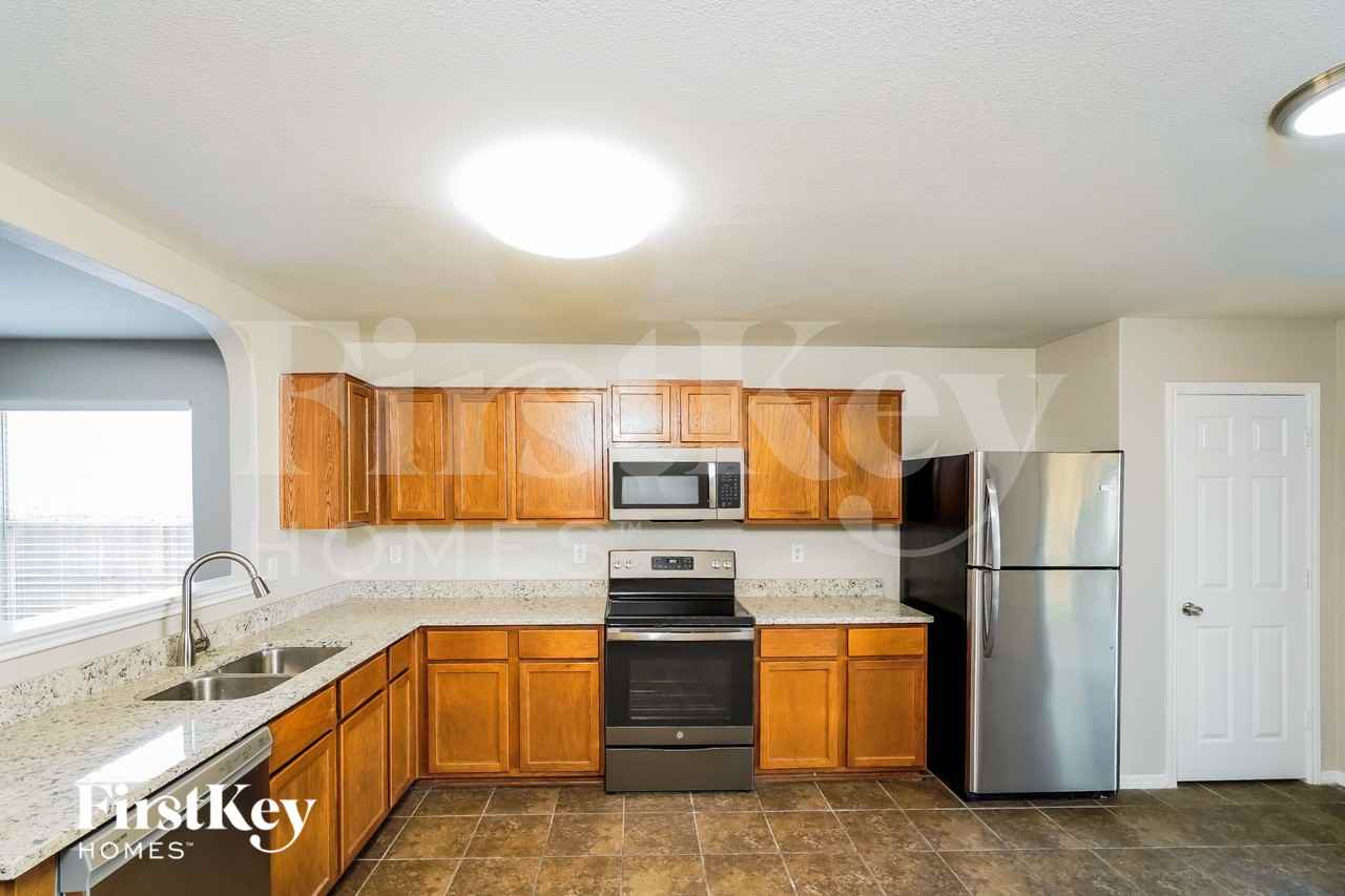 9538 Shetland Ct - Photo 5 of 15