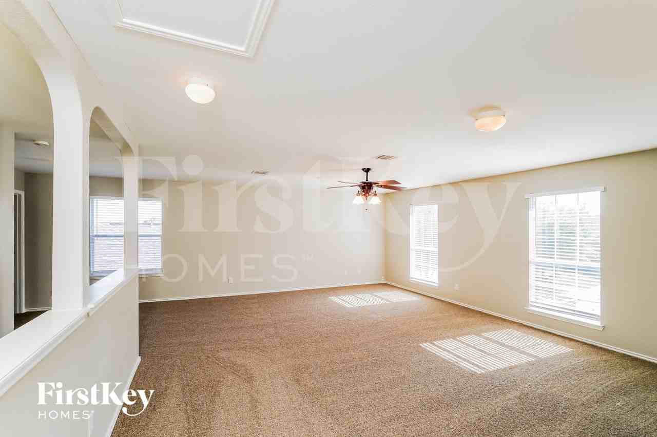 9538 Shetland Ct - Photo 7 of 15