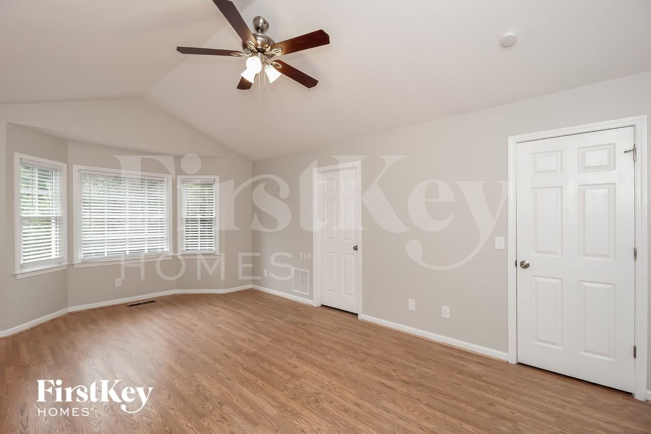 3751 Mashie Ct Nw - Photo 4 of 15