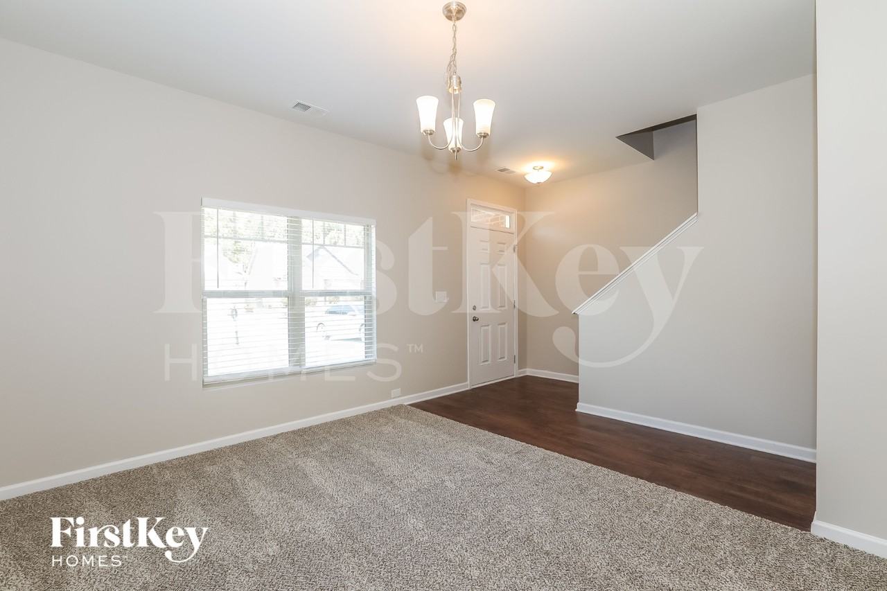 3527 Lebella Ln - Photo 3 of 15