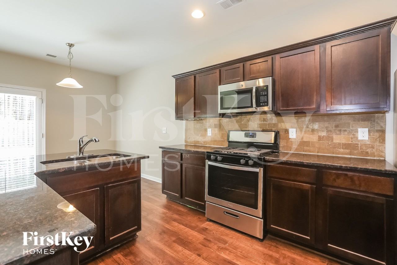 3527 Lebella Ln - Photo 4 of 15