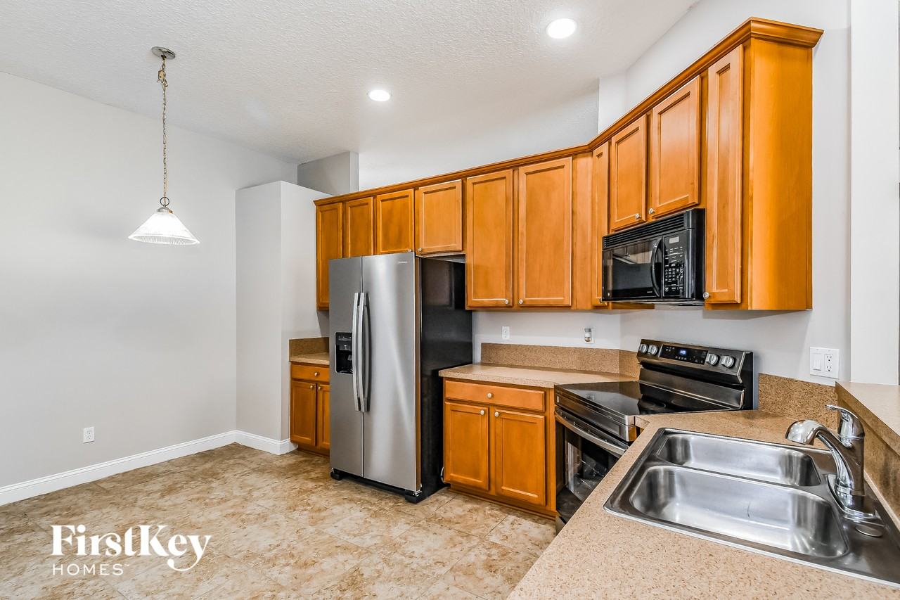 408 Spring Ridge Ct - Photo 7 of 15