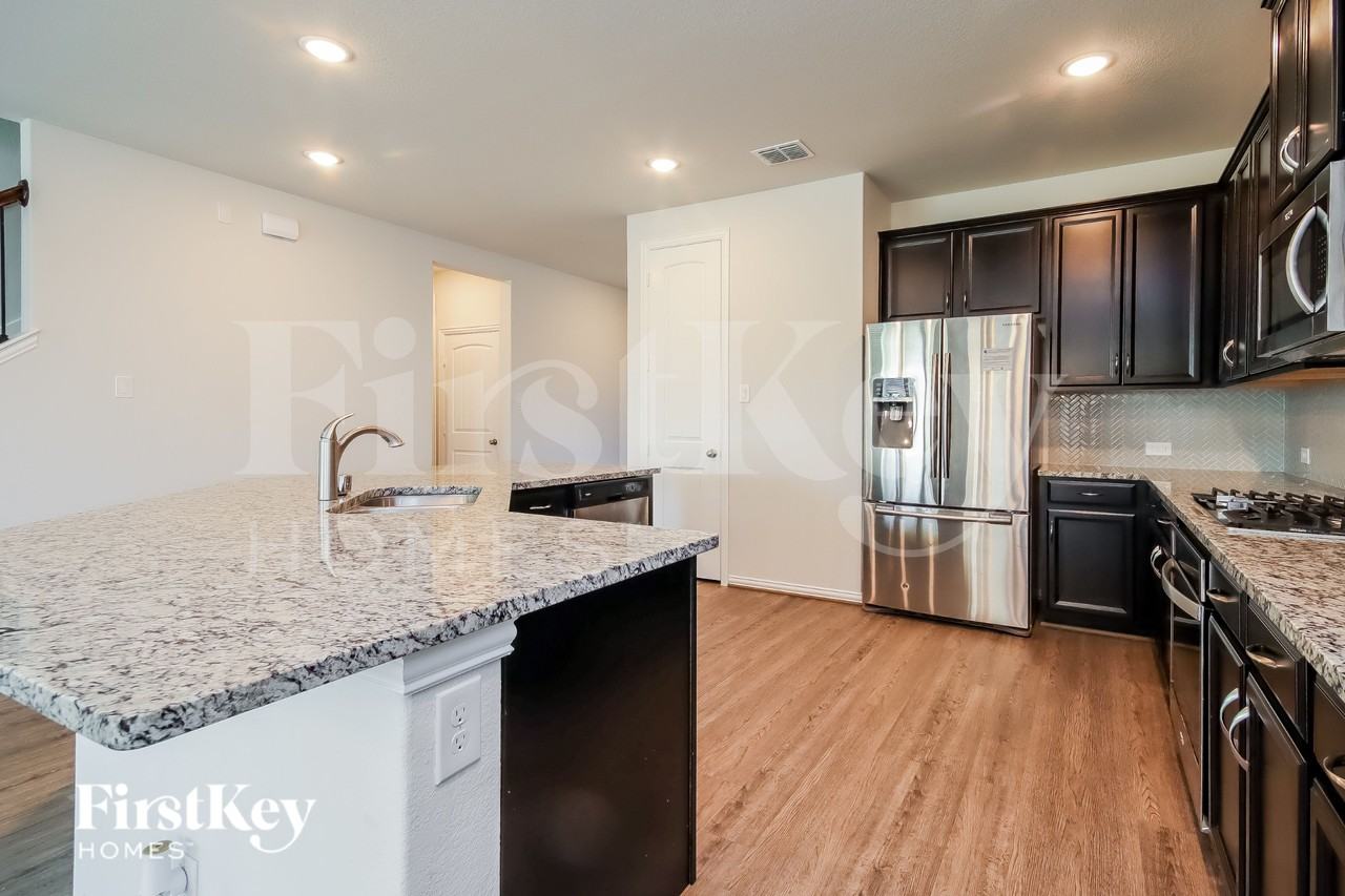 24323 Huntcliff Dr - Photo 6 of 15