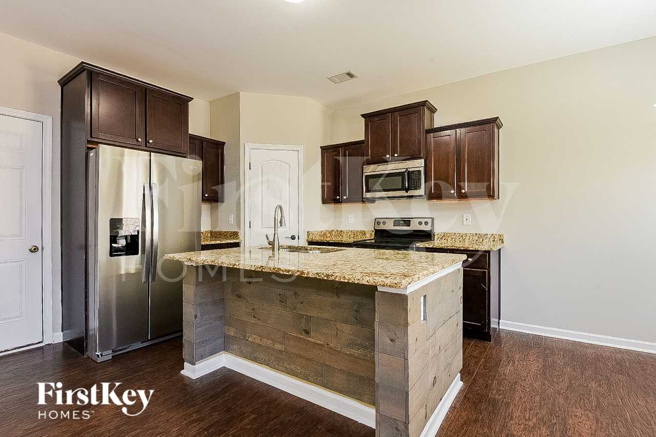 249 Bethany Manor Ct - Photo 5 of 15