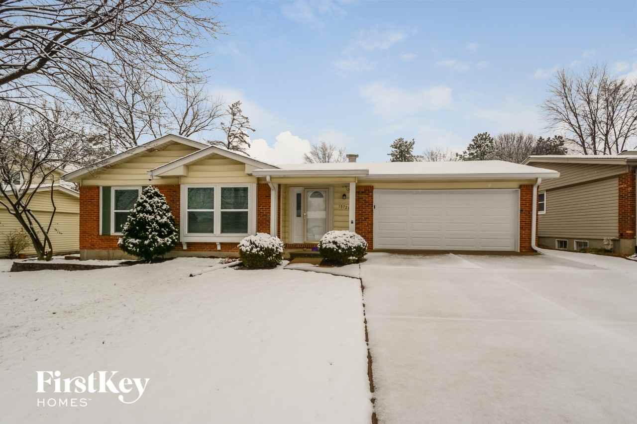 15721 Hill House Rd - Photo 2 of 15