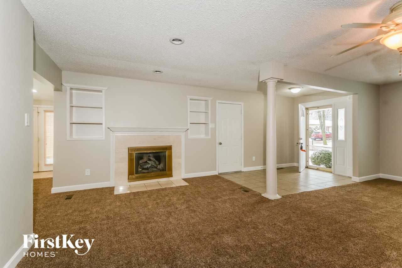 15721 Hill House Rd - Photo 3 of 15