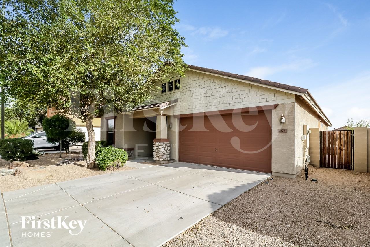 23781 W Hammond Ln - Photo 2 of 15
