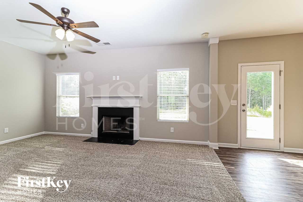 415 Shady Gln - Photo 4 of 15
