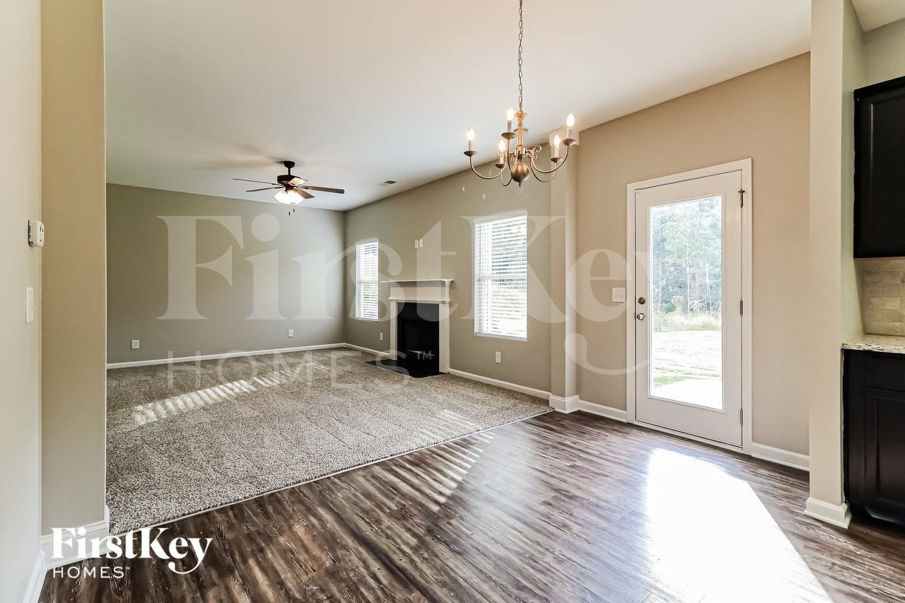 415 Shady Gln - Photo 5 of 15