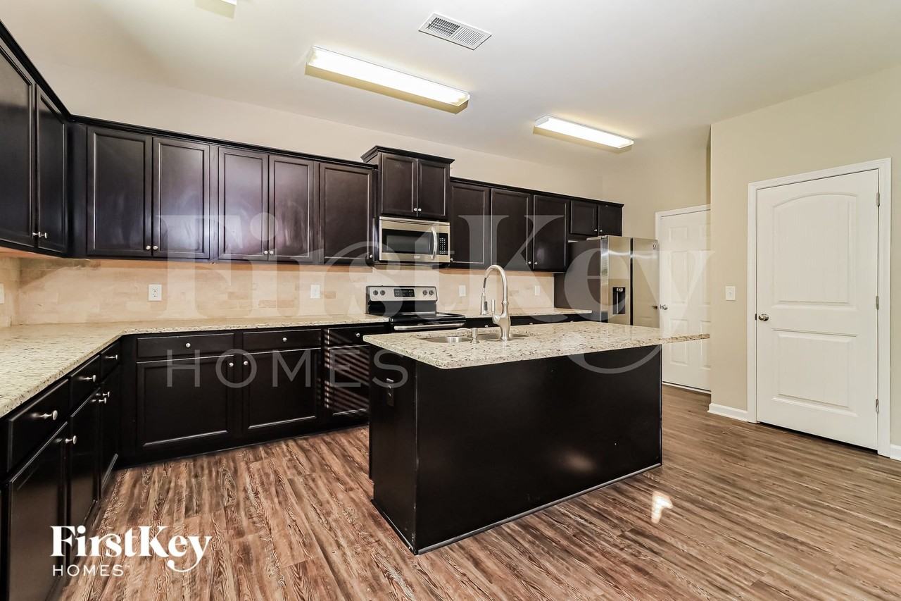 415 Shady Gln - Photo 7 of 15