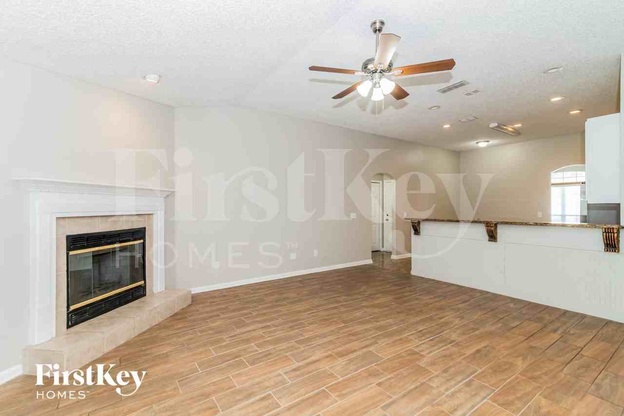 8370 Watermill Blvd - Photo 2 of 15