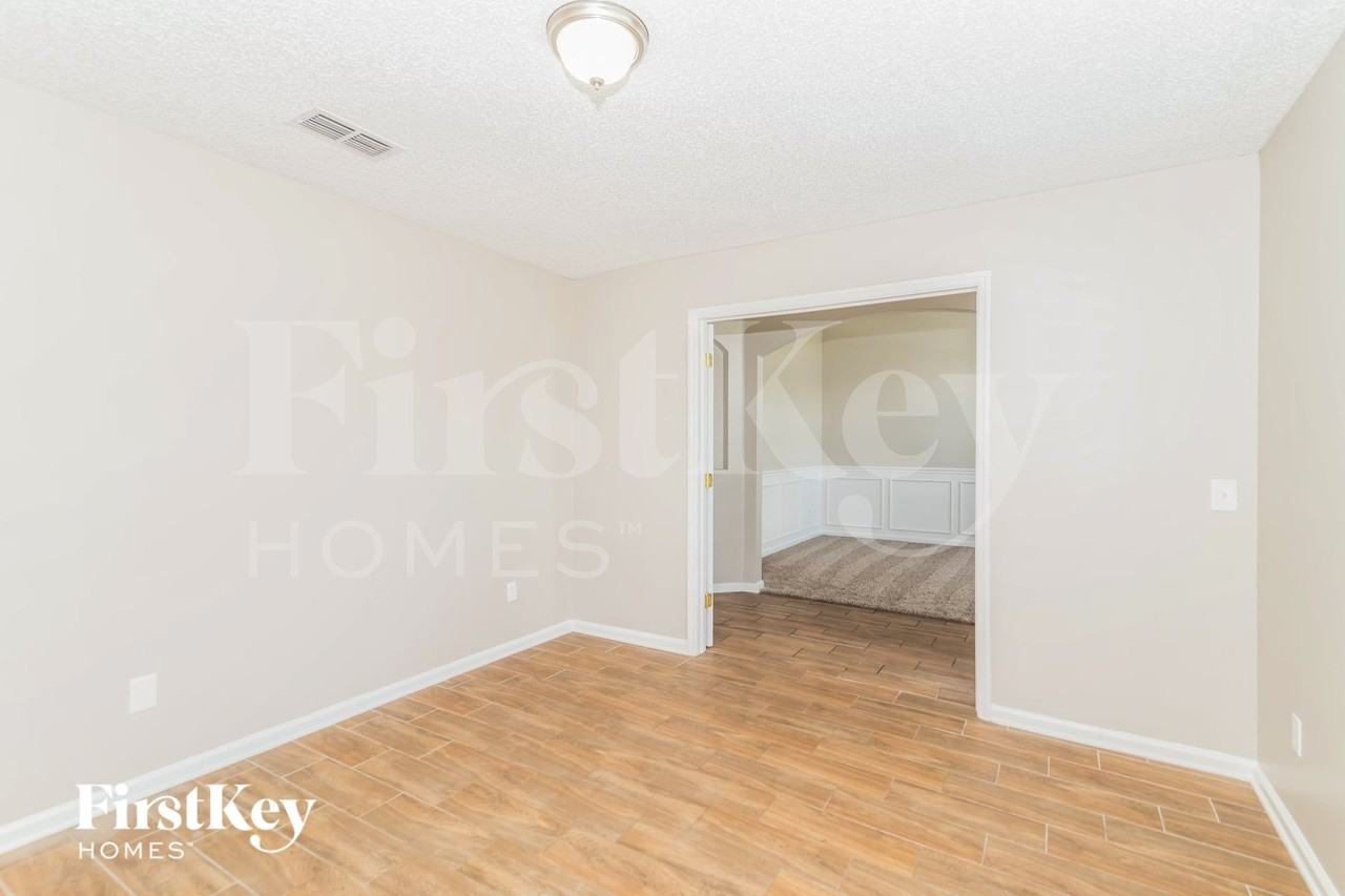 8370 Watermill Blvd - Photo 4 of 15