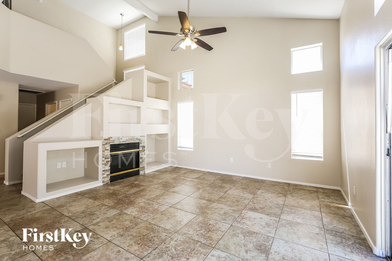 8008 Revolver Ave - Photo 3 of 19