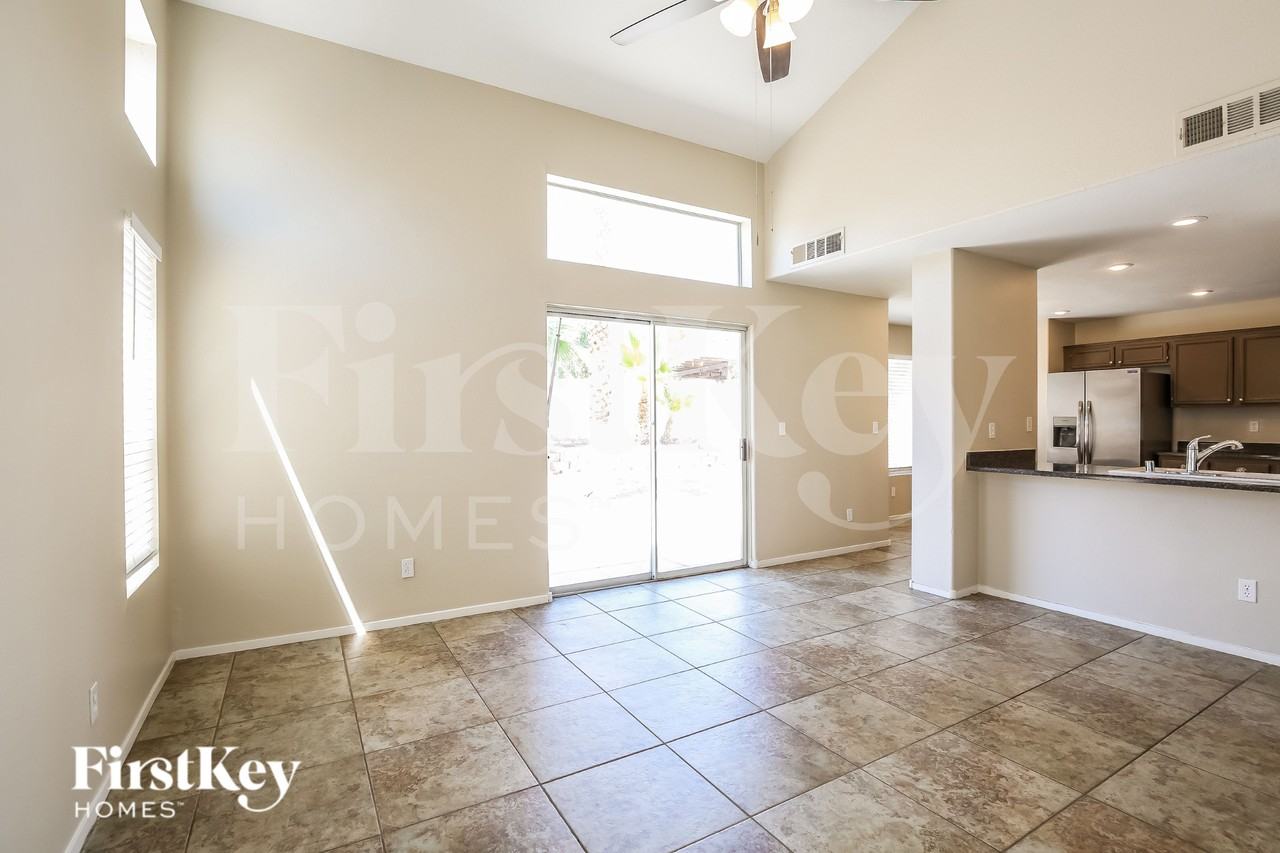 8008 Revolver Ave - Photo 6 of 19