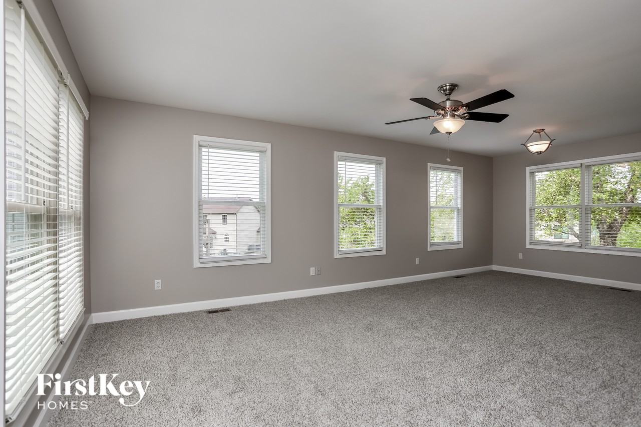128 Homefield Lake Ct - Photo 3 of 15