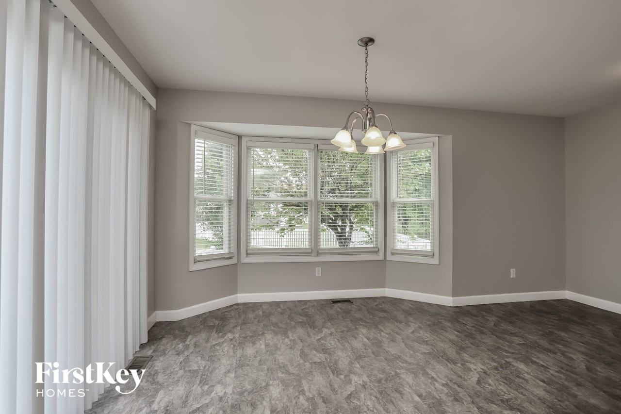 128 Homefield Lake Ct - Photo 5 of 15