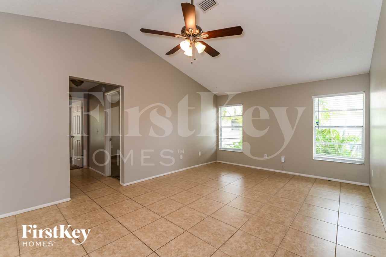 4404 Sw 6th Pl - Photo 6 of 16