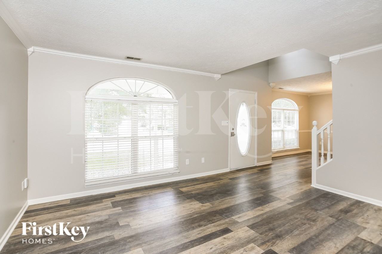5382 Ripplingbrook Way - Photo 3 of 16
