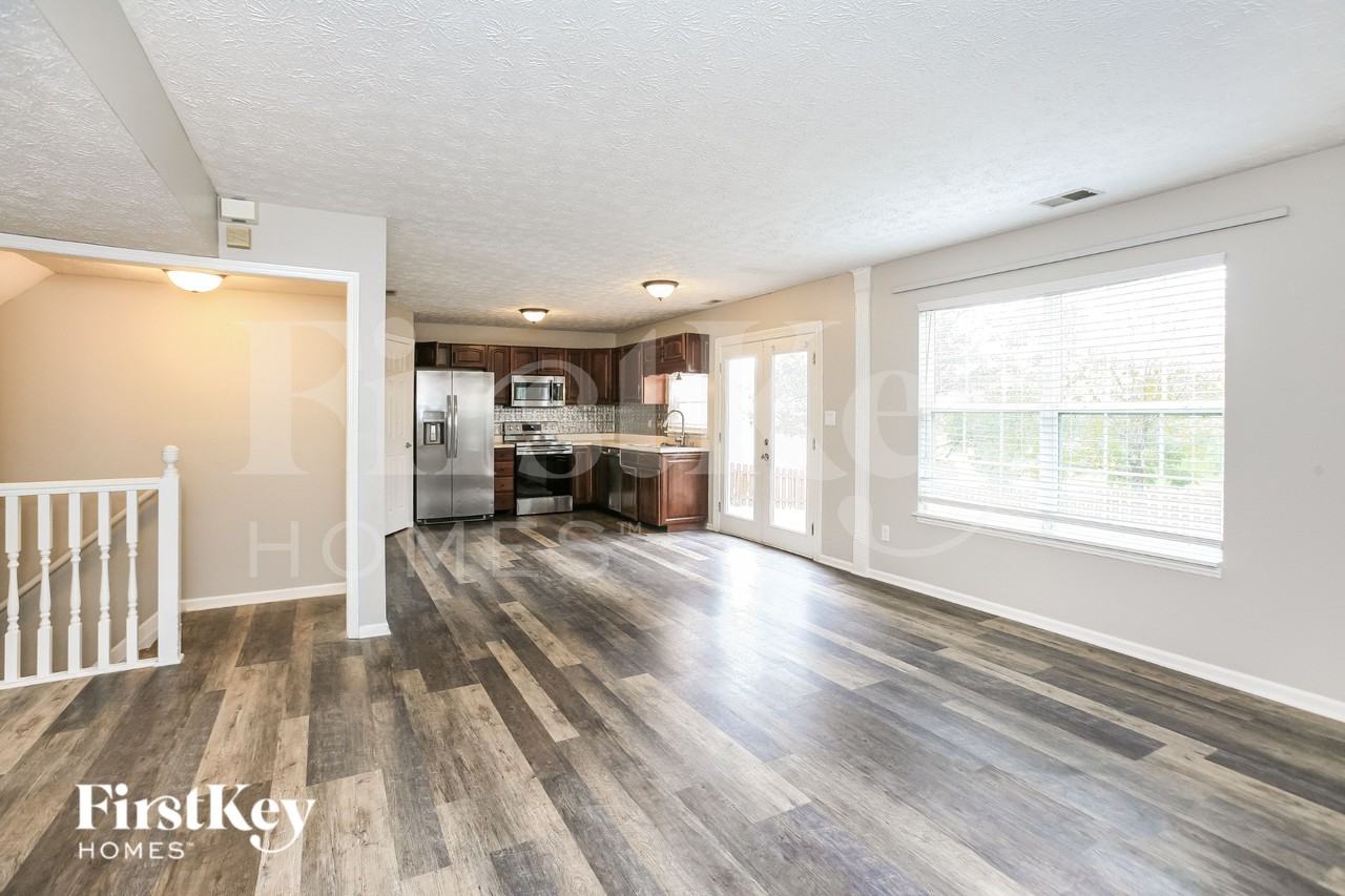 5382 Ripplingbrook Way - Photo 4 of 16