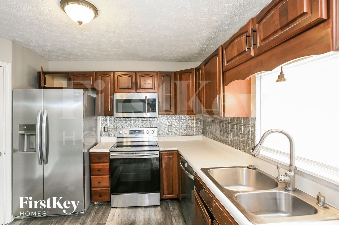 5382 Ripplingbrook Way - Photo 5 of 16