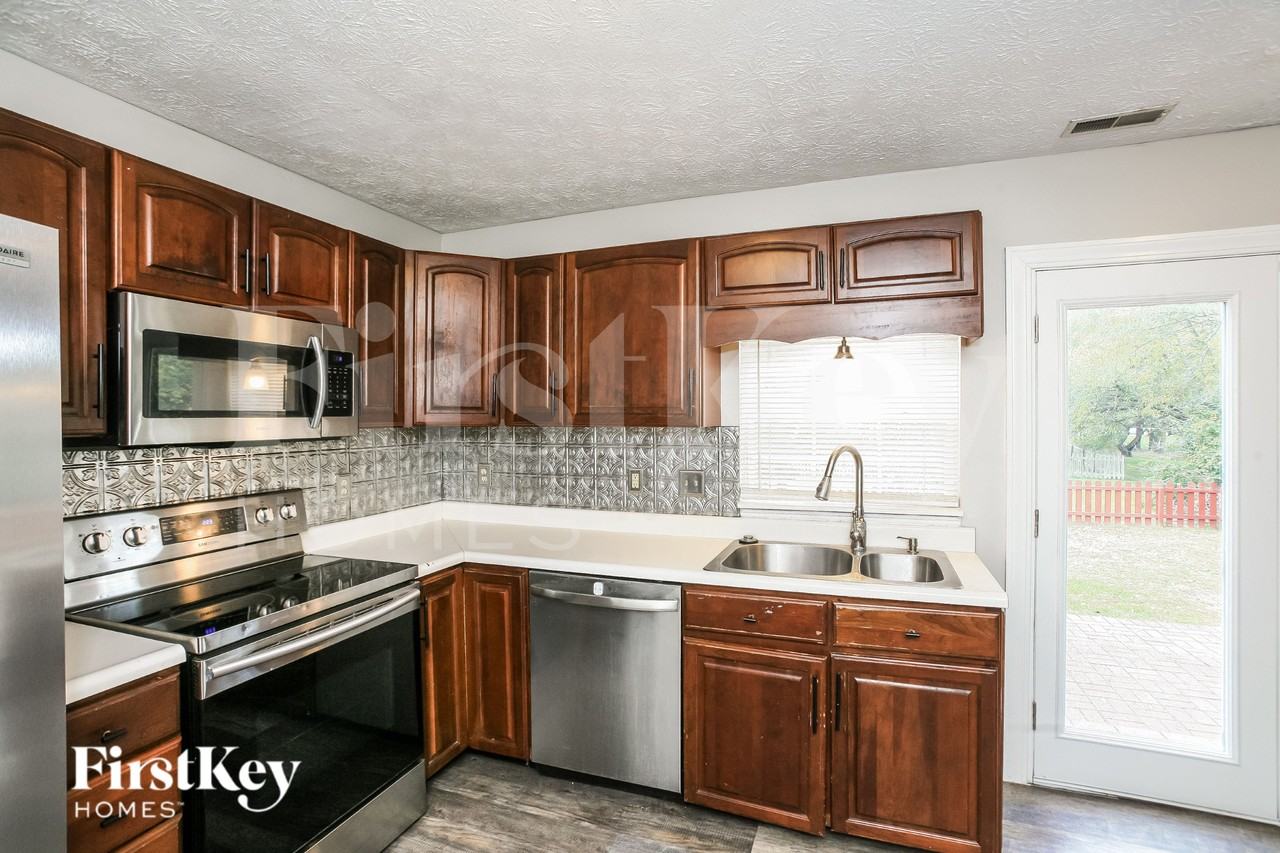 5382 Ripplingbrook Way - Photo 6 of 16