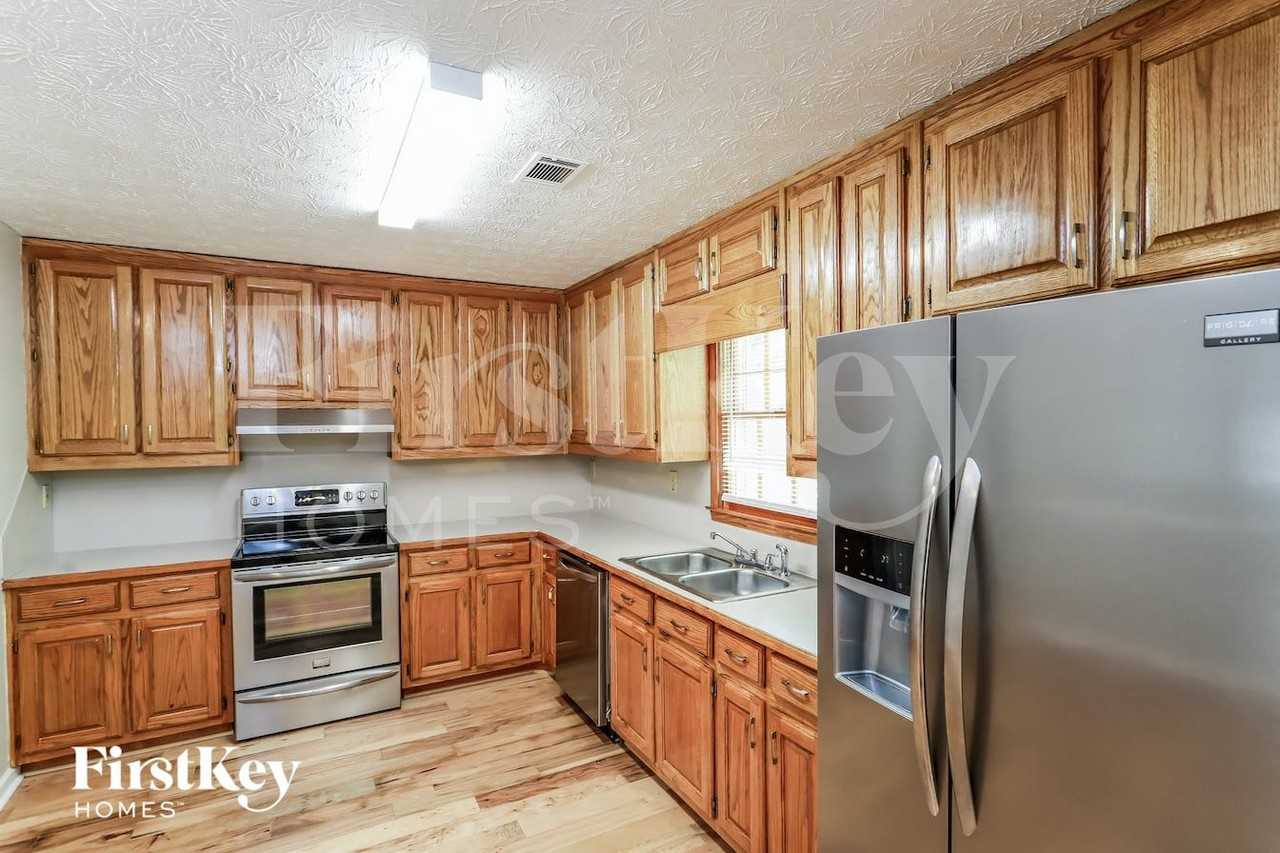 960 Old Spring Way - Photo 4 of 15