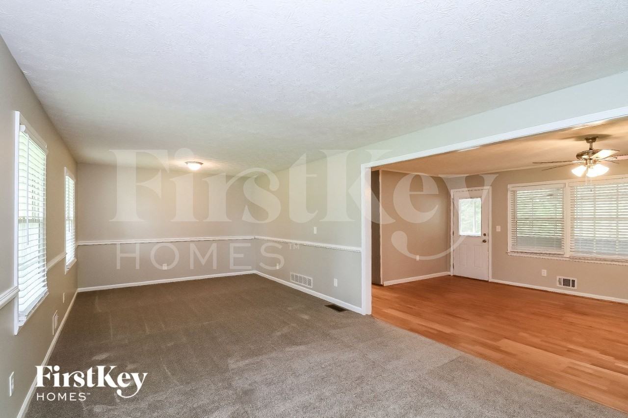 3560 Nowlin Rd Nw - Photo 2 of 15