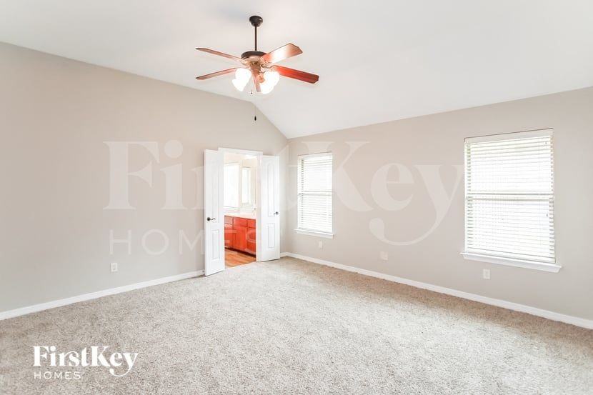 5829 Nathaniel Dr - Photo 7 of 15