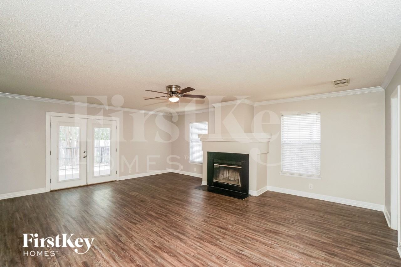 14219 N Hills Village Dr - Photo 3 of 19