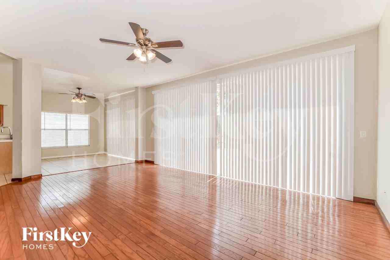 308 Forrest Crest Ct - Photo 3 of 19