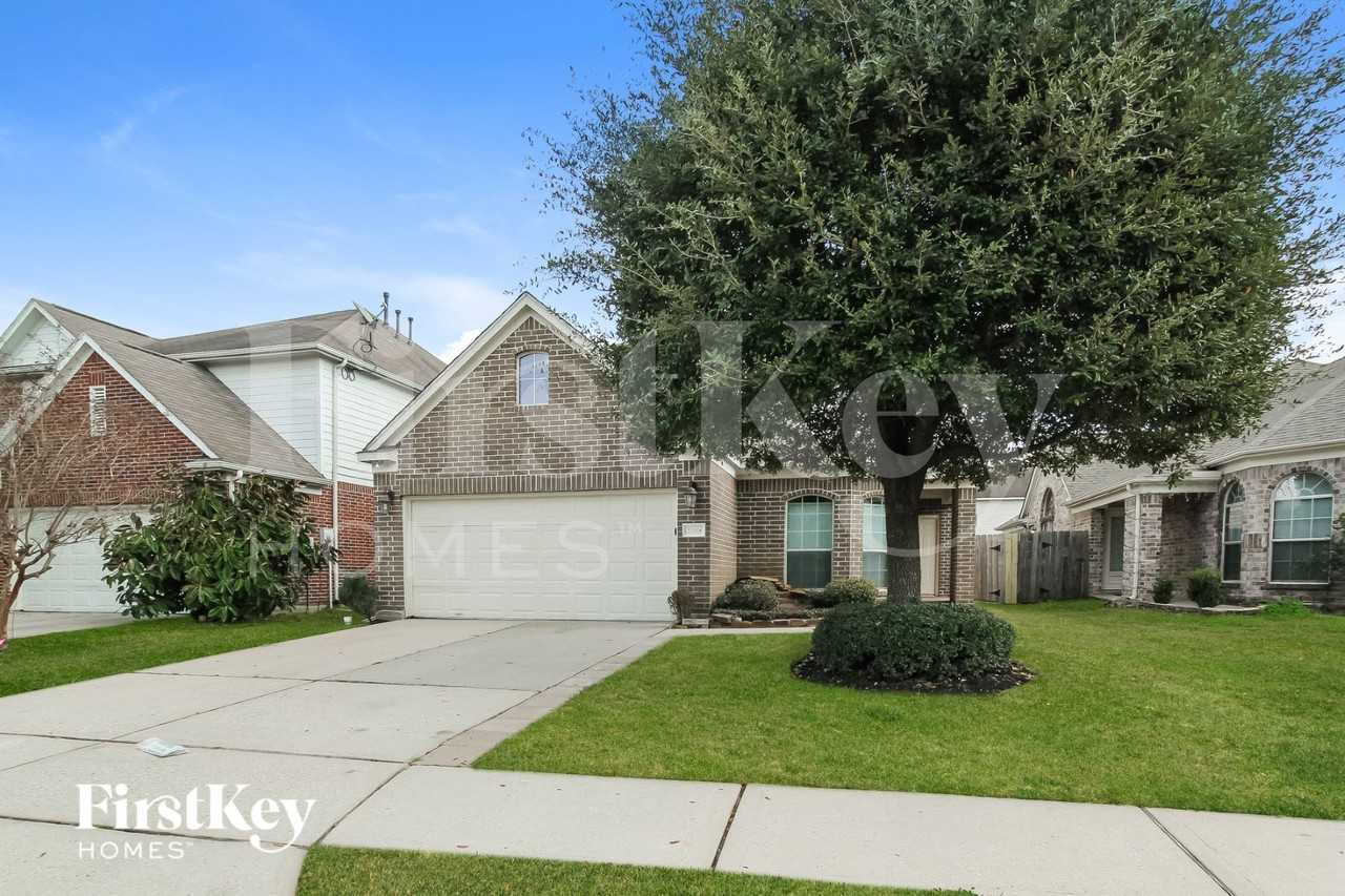 22518 Spence Park Ct - Photo 2 of 15