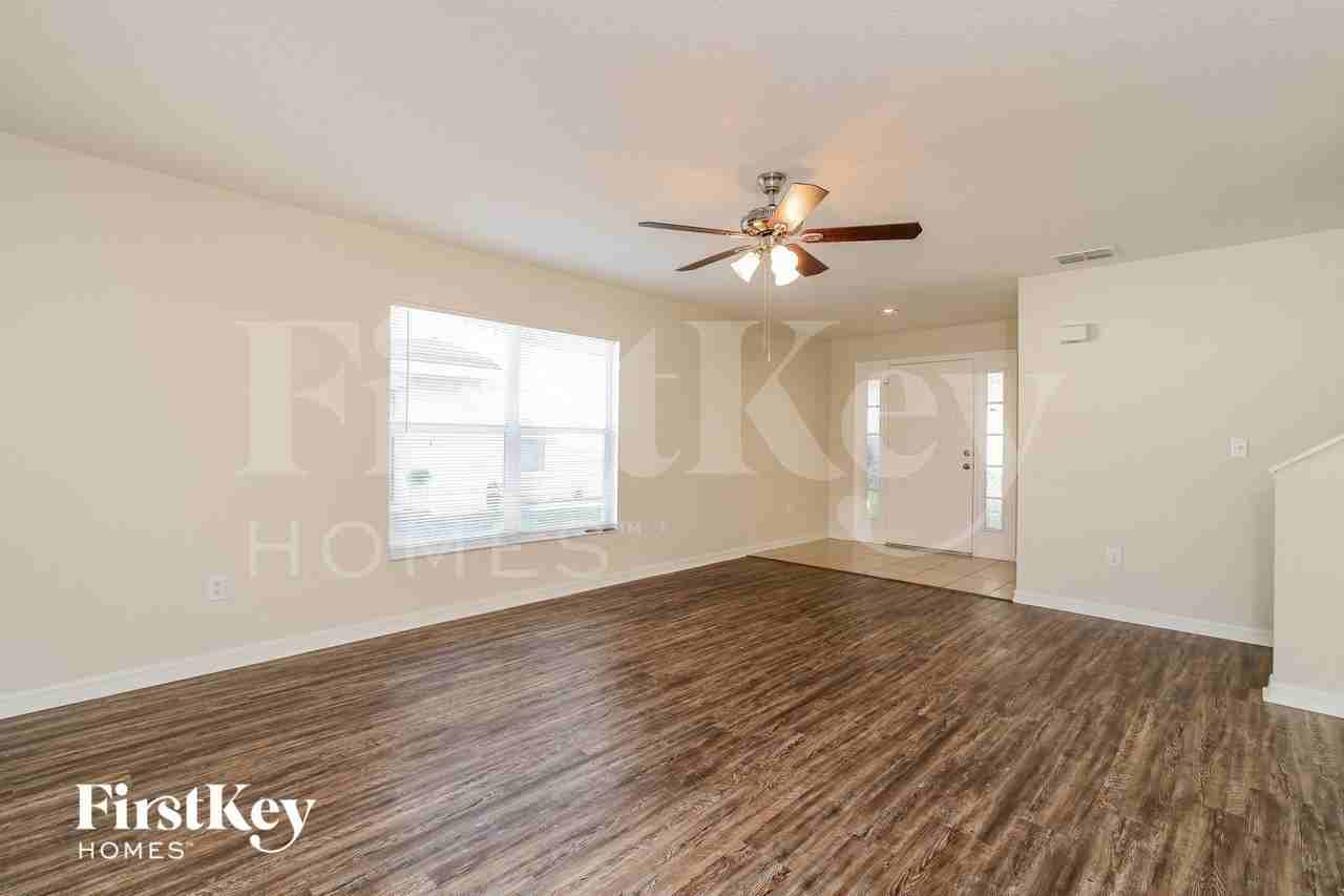 6173 Skylarkcrest Dr - Photo 2 of 15