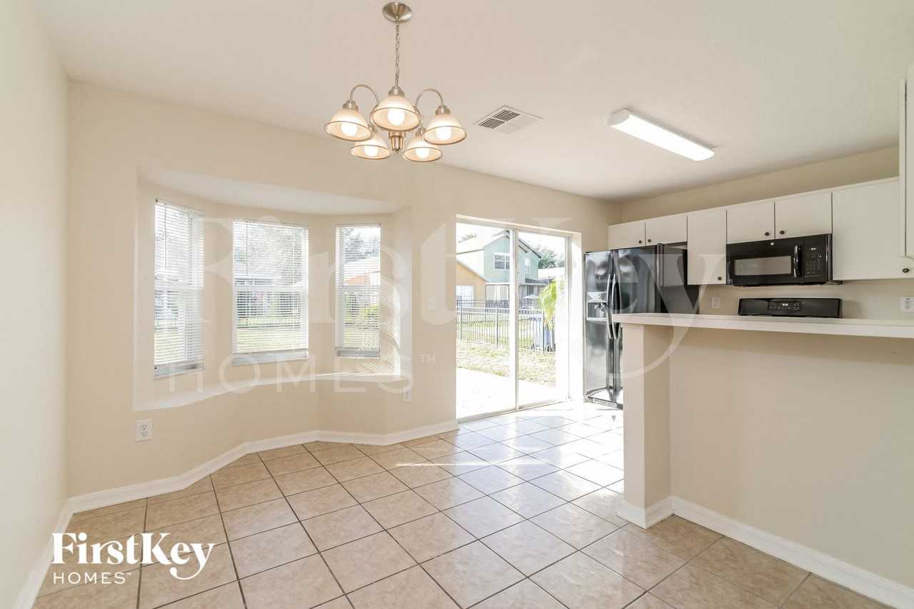 6173 Skylarkcrest Dr - Photo 4 of 15