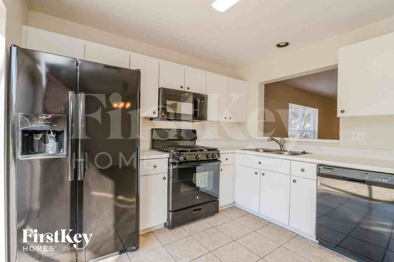 6173 Skylarkcrest Dr - Photo 6 of 15
