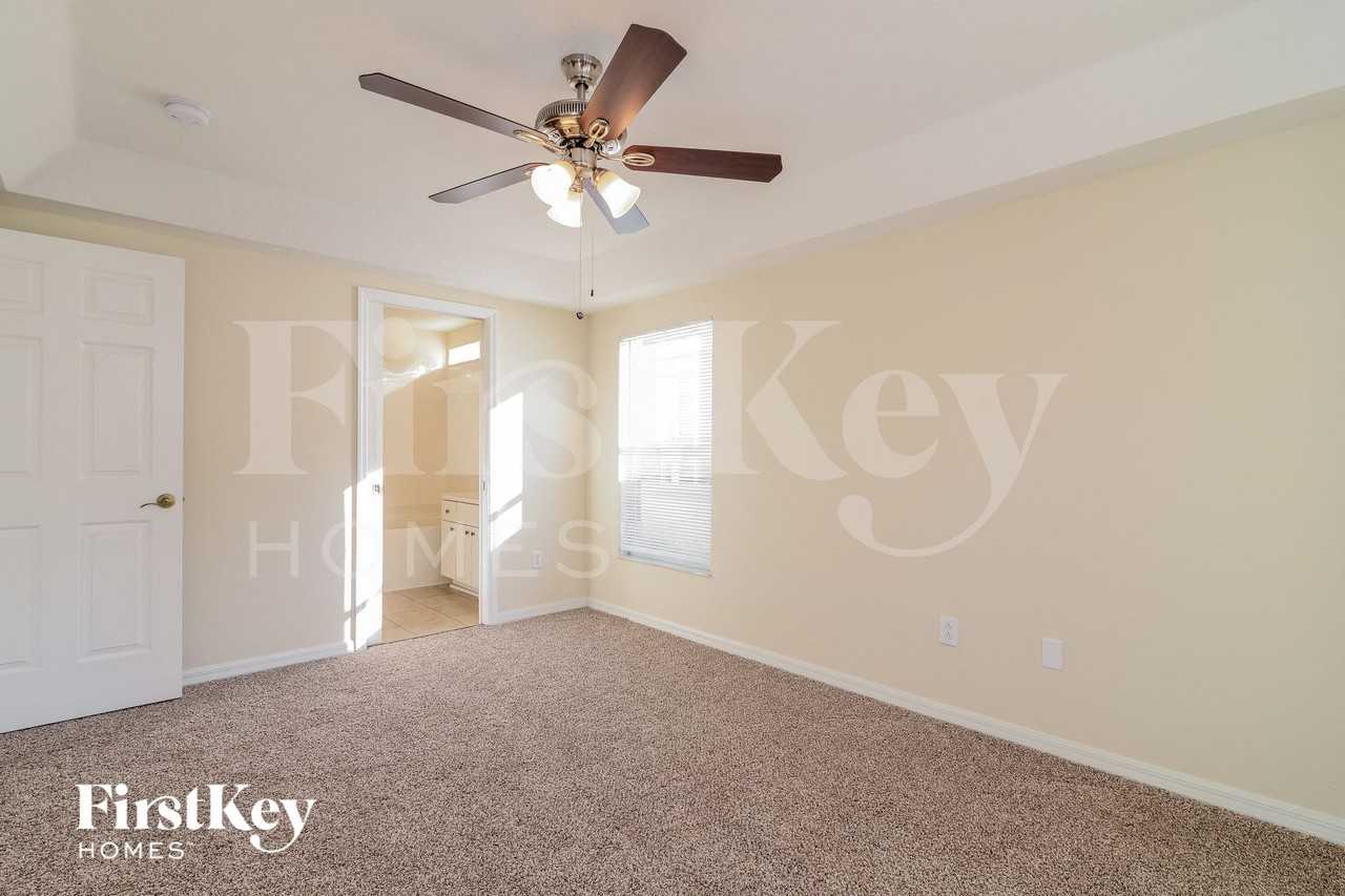 6173 Skylarkcrest Dr - Photo 7 of 15