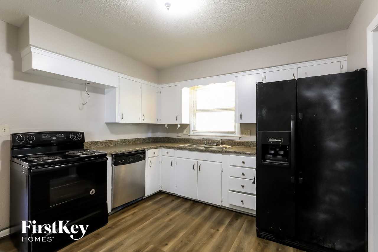 8817 Blue Ridge Blvd - Photo 6 of 15