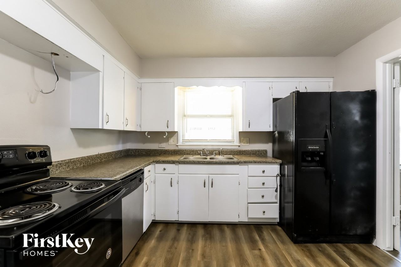 8817 Blue Ridge Blvd - Photo 7 of 15