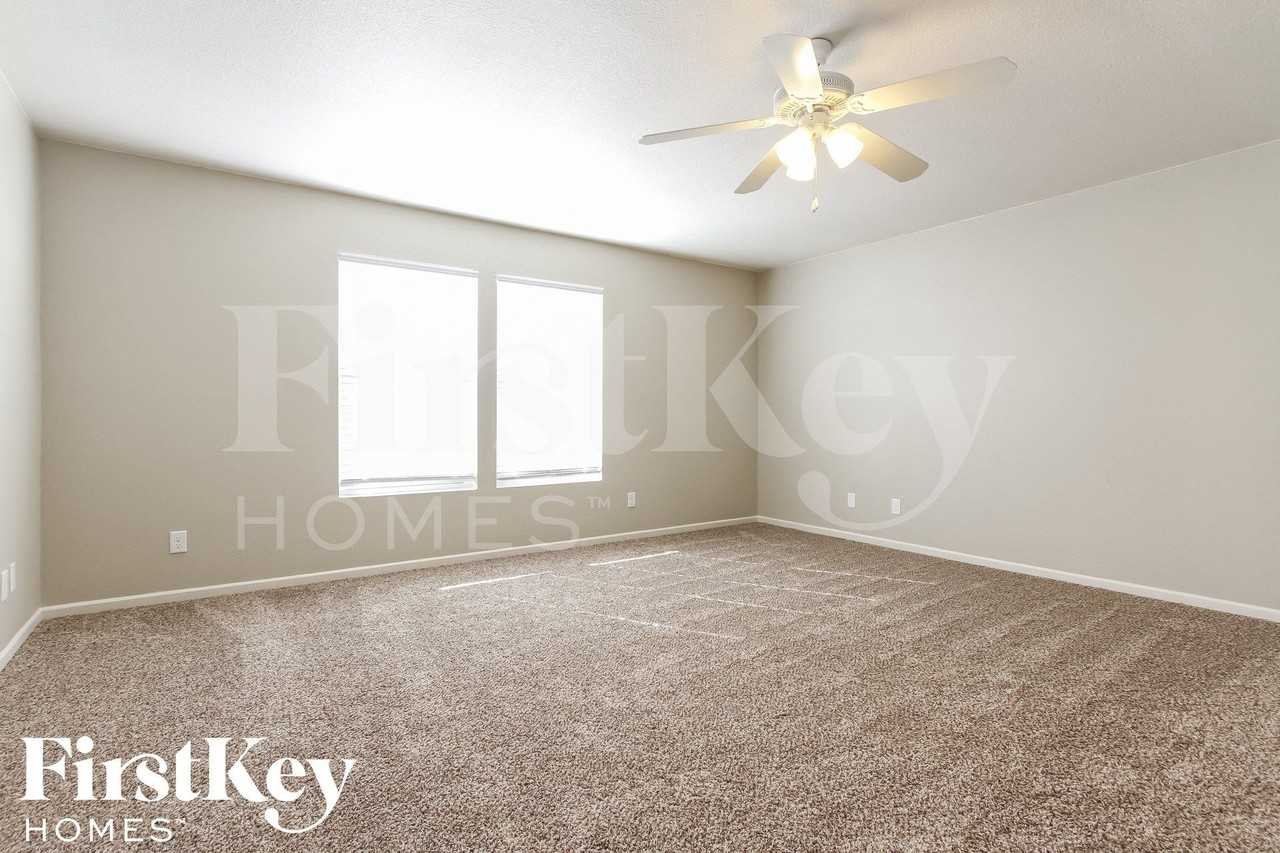 8655 Hopewell Ct - Photo 7 of 15